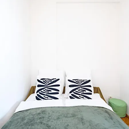 - Bright - Easy Apartment *